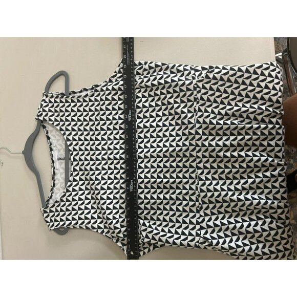 New York & Company Large Print Houndstooth Sz XL Dress with Stretch Black White - Picture 2 of 2